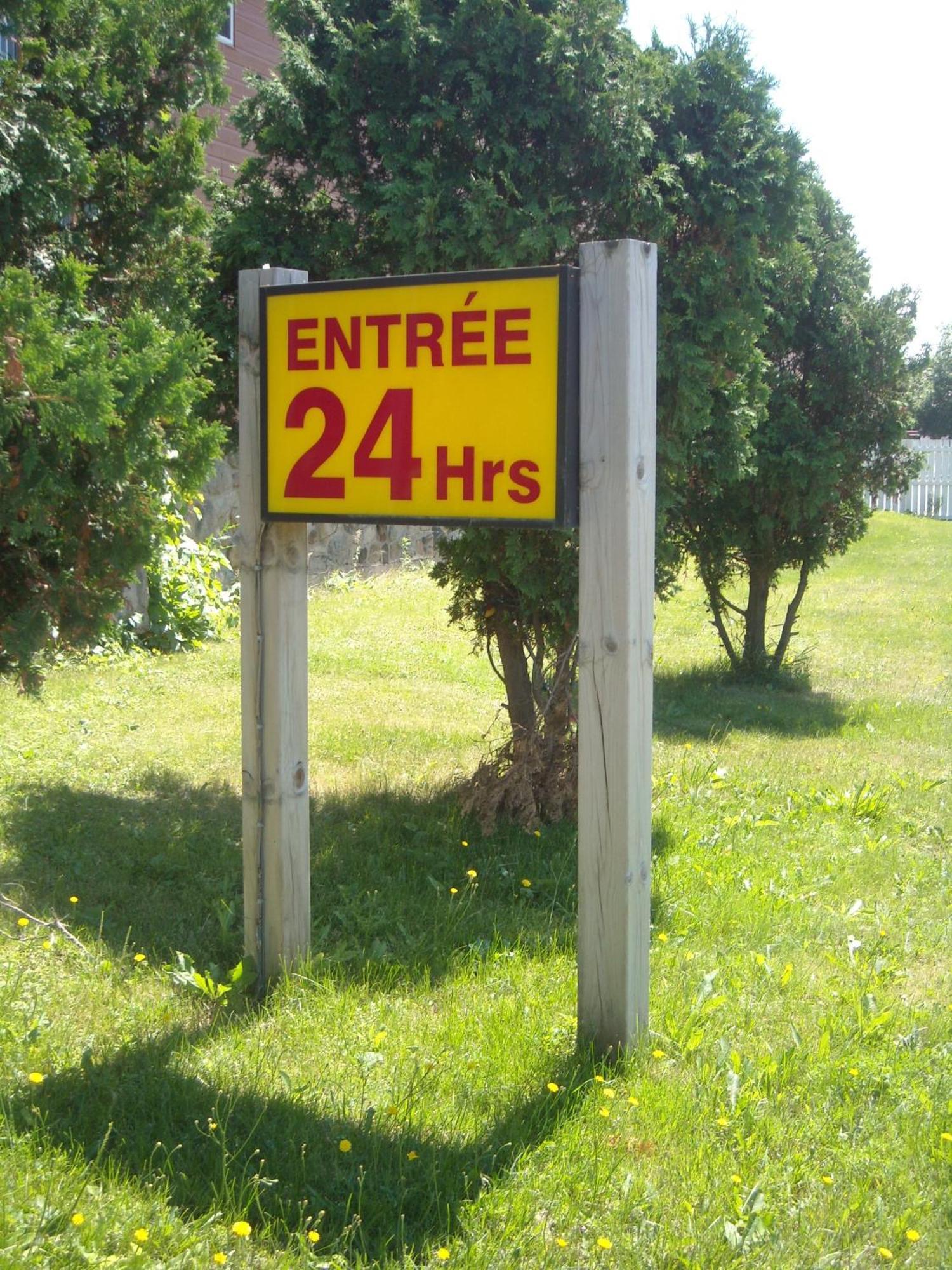 Motel Montreal Notre-Dame-de-l'Ile-Perrot Luaran gambar