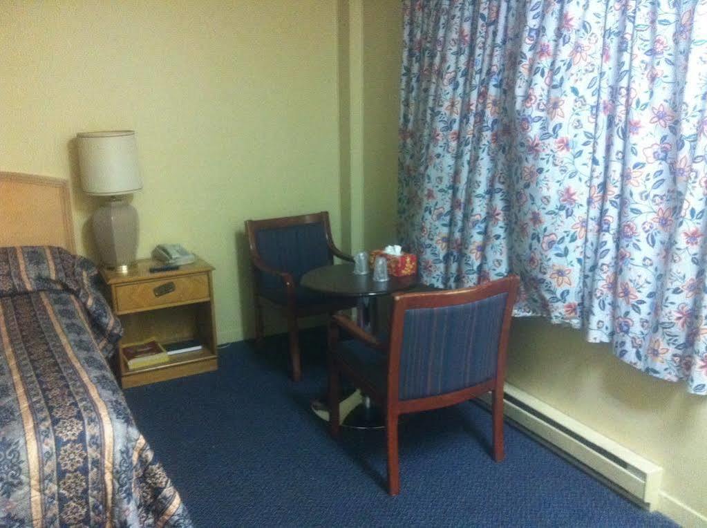 Motel Montreal Notre-Dame-de-l'Ile-Perrot Luaran gambar